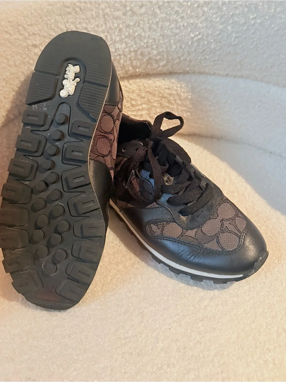 Coach Low Top Sneakers- Like New ( Style Code: G1827)